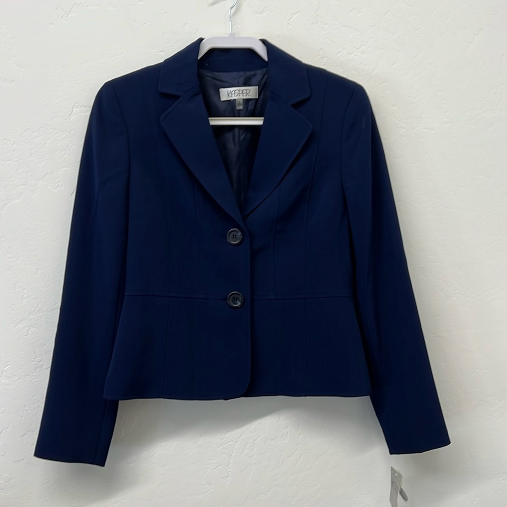 Dress it up! Dress it Down! Kasper Blazer with tags!